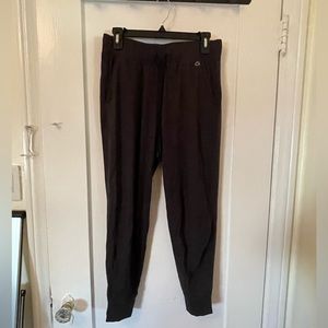 GapFit Brushed tech Jersey joggers S